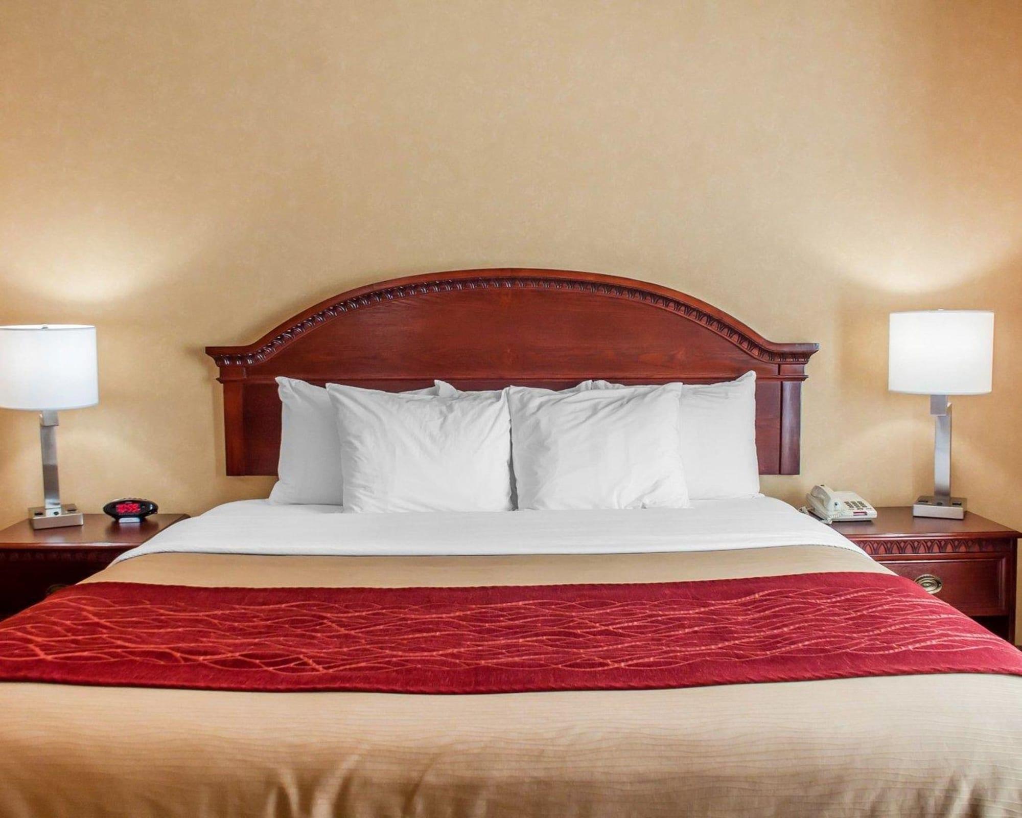 Quality Inn Near Walden Galleria Mall Cheektowaga Exterior photo