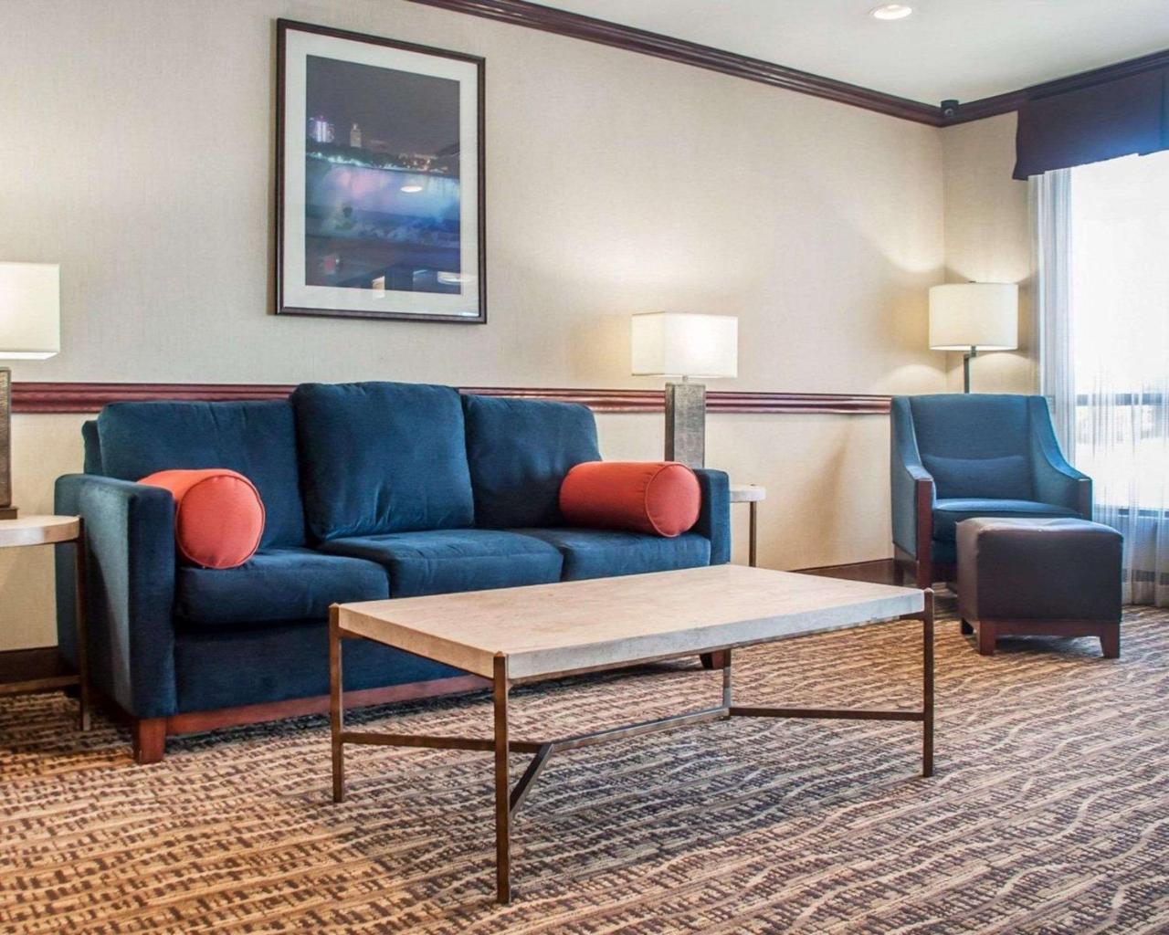 Quality Inn Near Walden Galleria Mall Cheektowaga Exterior photo