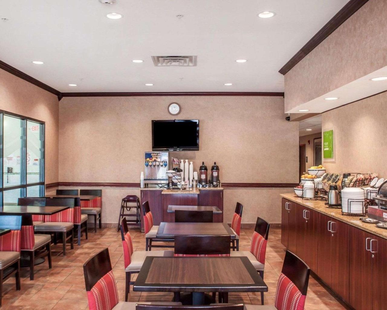 Quality Inn Near Walden Galleria Mall Cheektowaga Exterior photo