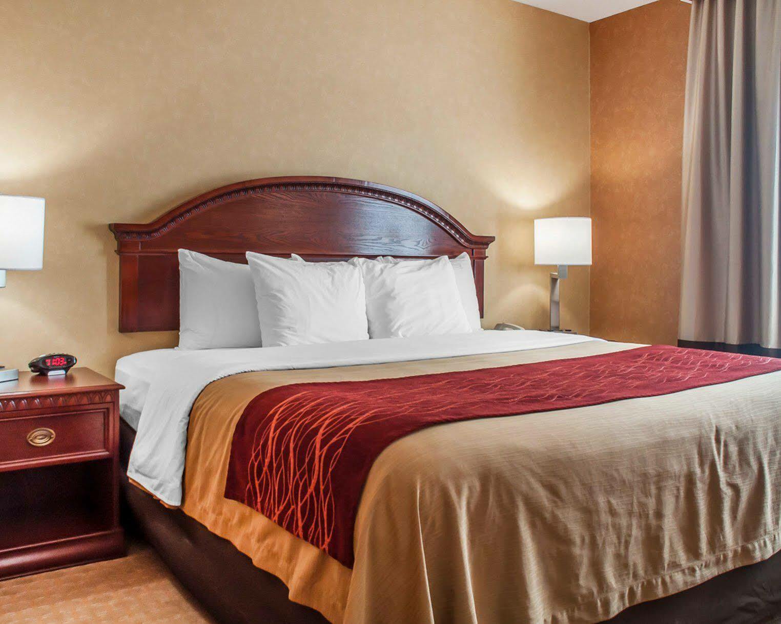 Quality Inn Near Walden Galleria Mall Cheektowaga Exterior photo