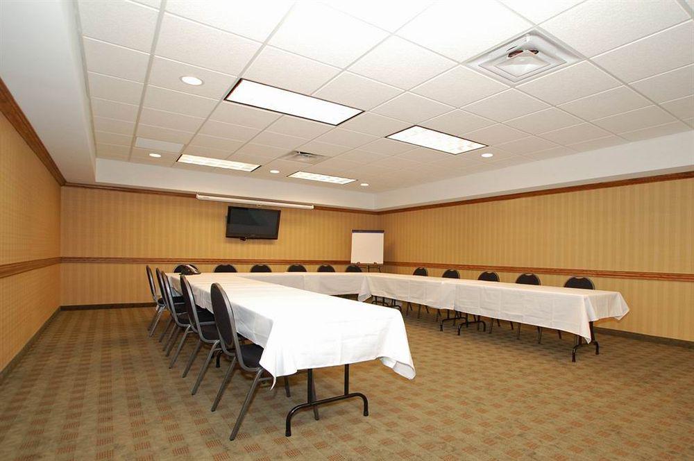 Quality Inn Near Walden Galleria Mall Cheektowaga Exterior photo